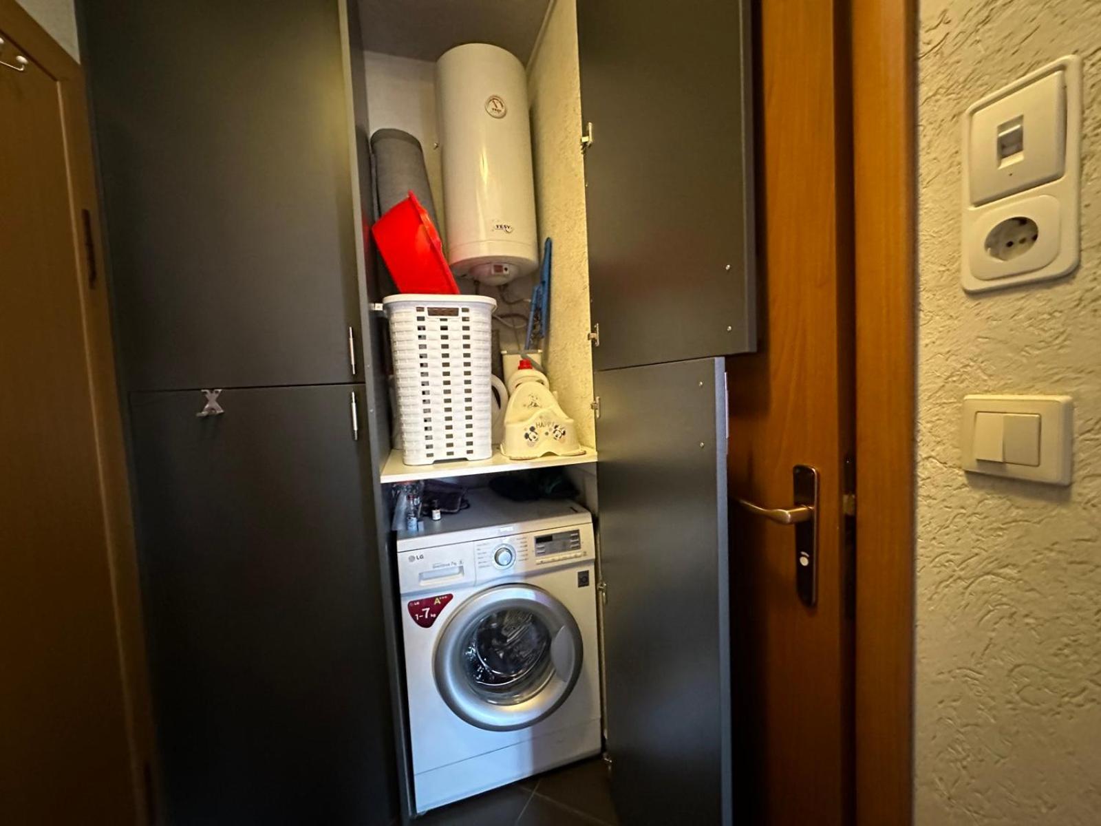 Apartment Lavender, Near To Airport Sofia Esterno foto